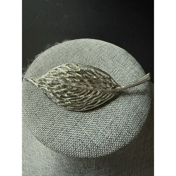 Sperry Leaf Brooch Silver Tone Signed Vintage MCM Classic Capsule Minimalist - Picture 1 of 5